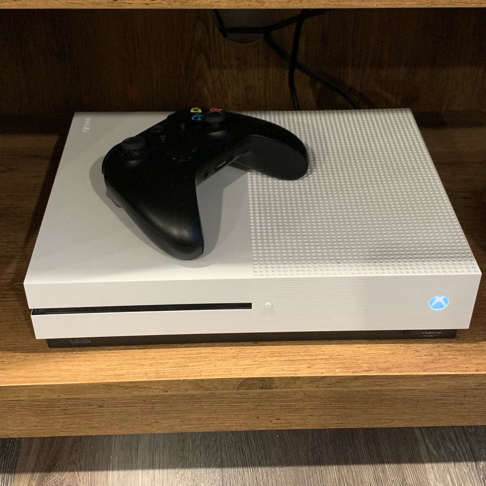 Xbox One with controller
